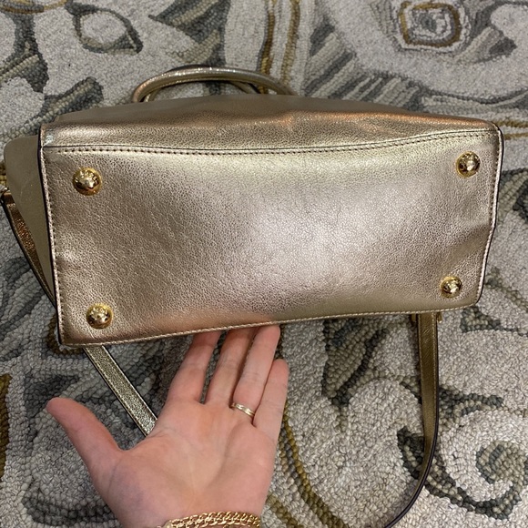 π Michael Kors gold leather large top satchel bag gorgeous π - Picture 9 of 17